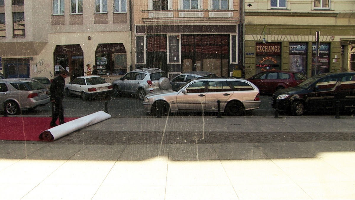 Dokumentacja filmowa akcji przed Galerią BWA Awangarda